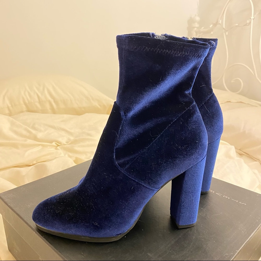 Steve Madden blue velvet boots